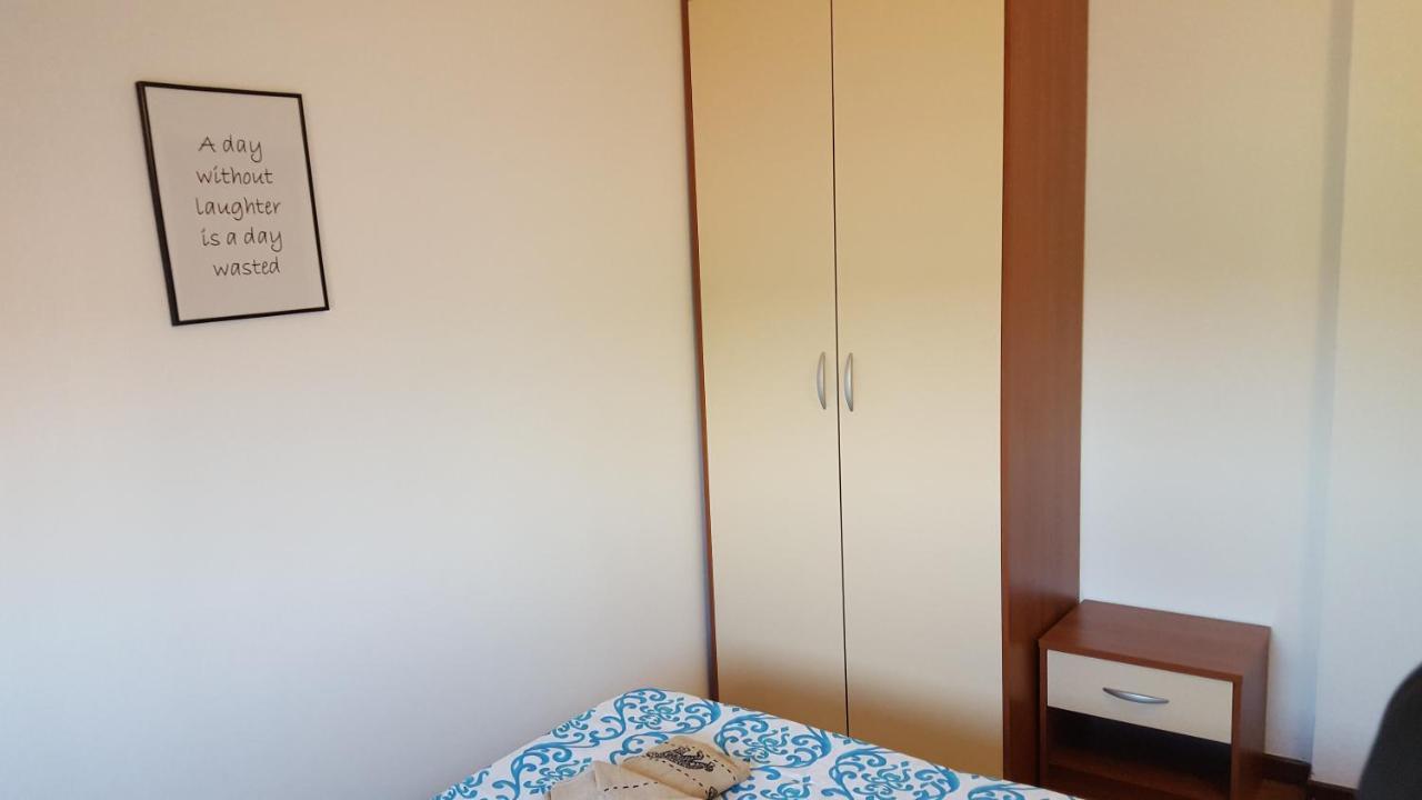 Apartmani Viktorija Fazana Exterior photo