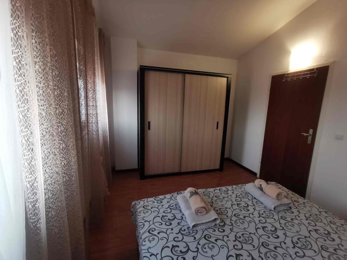 Apartmani Viktorija Fazana Exterior photo